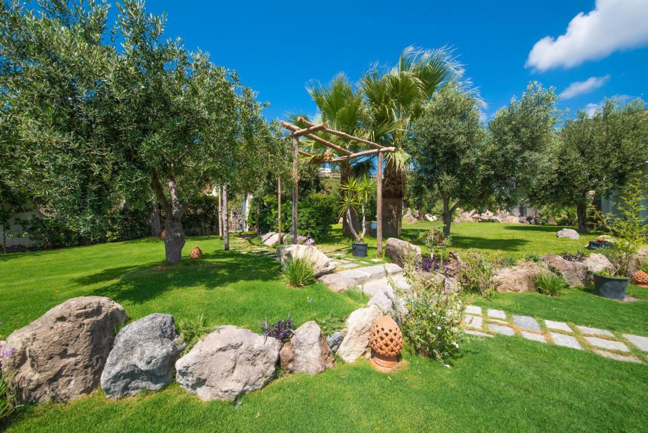 Bed & Breakfast Sorgeto Garden 5*